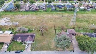 1115 Gardendale Drive, Houston, TX 77018