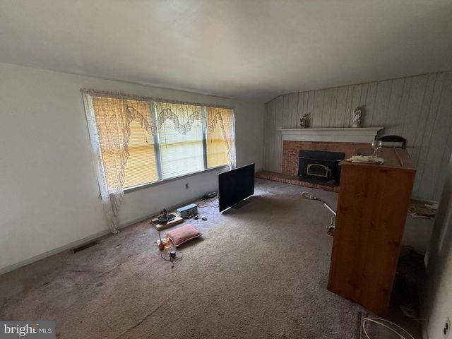 422 BIRCH DR, Mickleton, NJ 08056