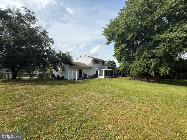 422 BIRCH DR, Mickleton, NJ 08056