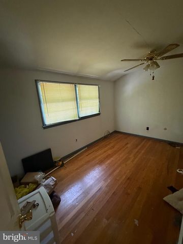 422 BIRCH DR, Mickleton, NJ 08056