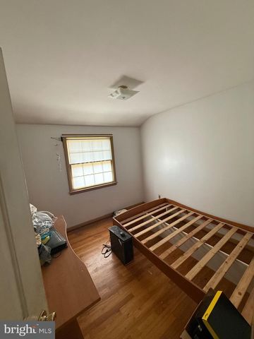422 BIRCH DR, Mickleton, NJ 08056