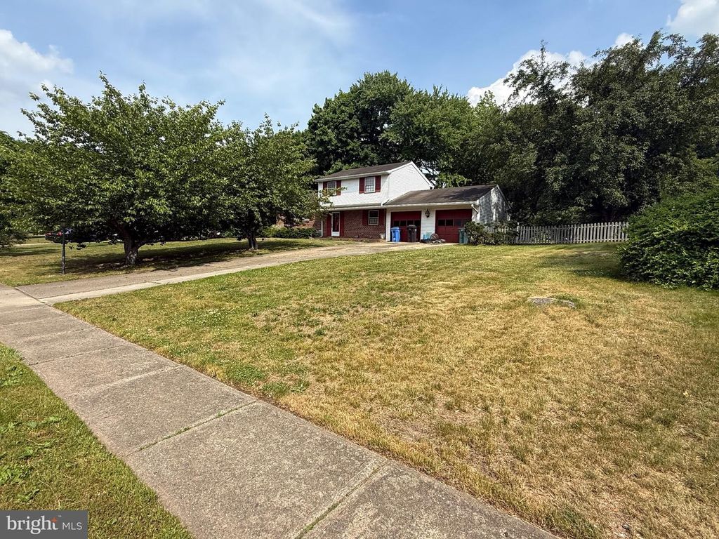 422 BIRCH DR, Mickleton, NJ 08056