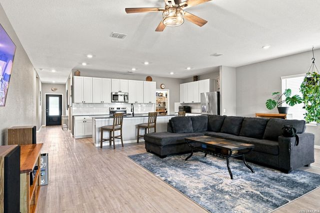 13215 Turnesa Ter, San Antonio, TX 78221
