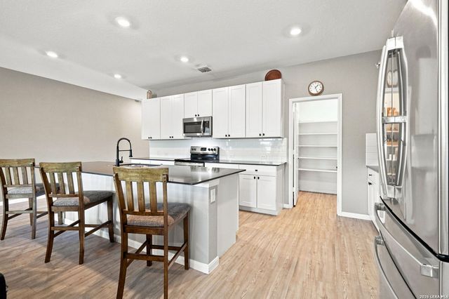13215 Turnesa Ter, San Antonio, TX 78221