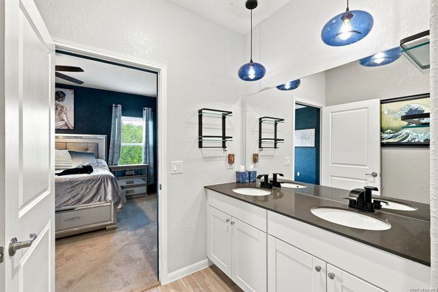 13215 Turnesa Ter, San Antonio, TX 78221