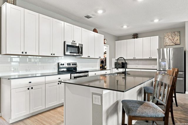 13215 Turnesa Ter, San Antonio, TX 78221