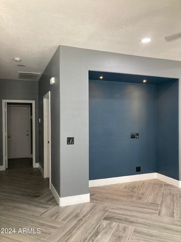 445 W PECAN Place, Tempe, AZ 85284