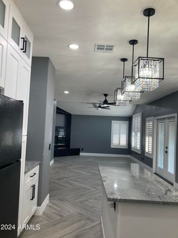 445 W PECAN Place, Tempe, AZ 85284