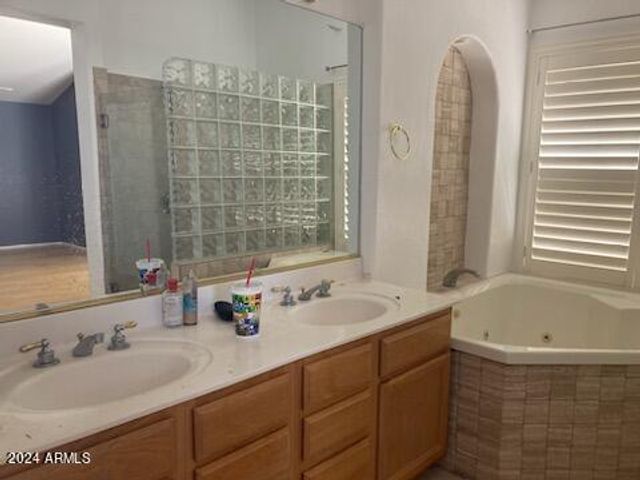 445 W PECAN Place, Tempe, AZ 85284