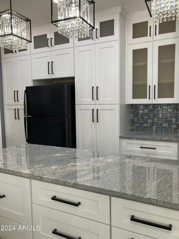 445 W PECAN Place, Tempe, AZ 85284