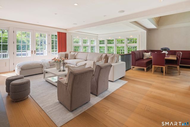 114 Adams Lane, New Canaan, CT 06840