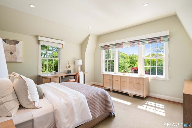 114 Adams Lane, New Canaan, CT 06840