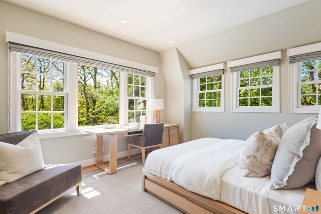 114 Adams Lane, New Canaan, CT 06840