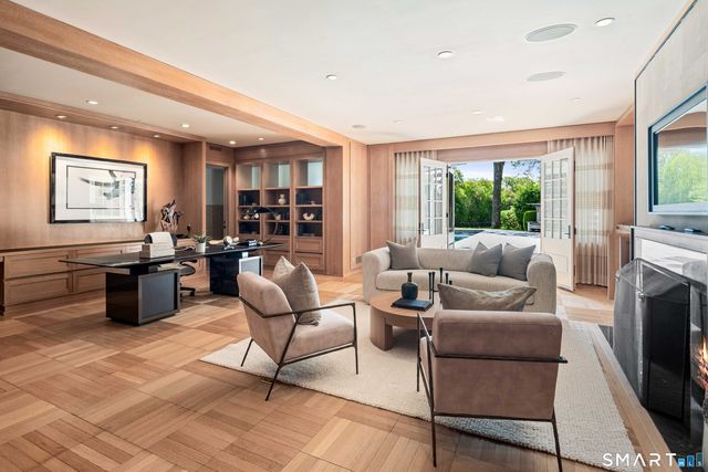 114 Adams Lane, New Canaan, CT 06840