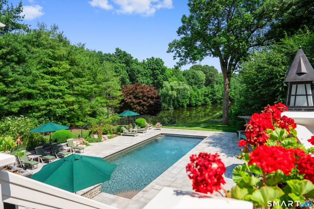 114 Adams Lane, New Canaan, CT 06840