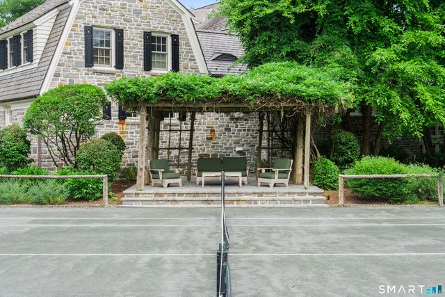 114 Adams Lane, New Canaan, CT 06840