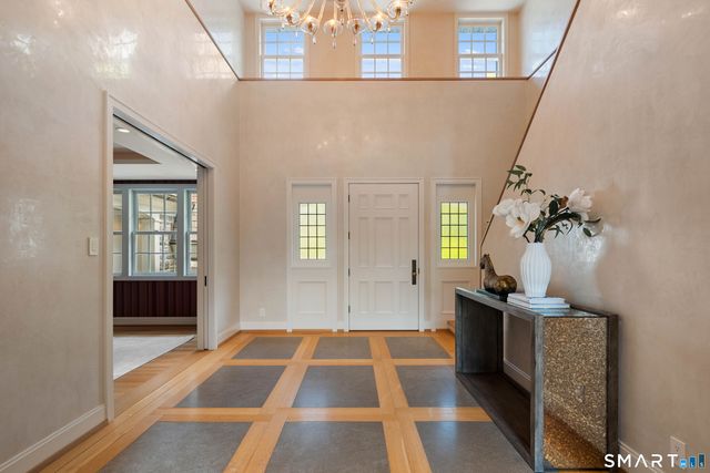 114 Adams Lane, New Canaan, CT 06840