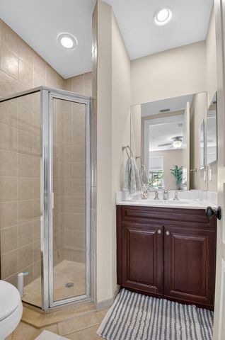 1054 E Heritage Club Circle, Delray Beach, FL 33483
