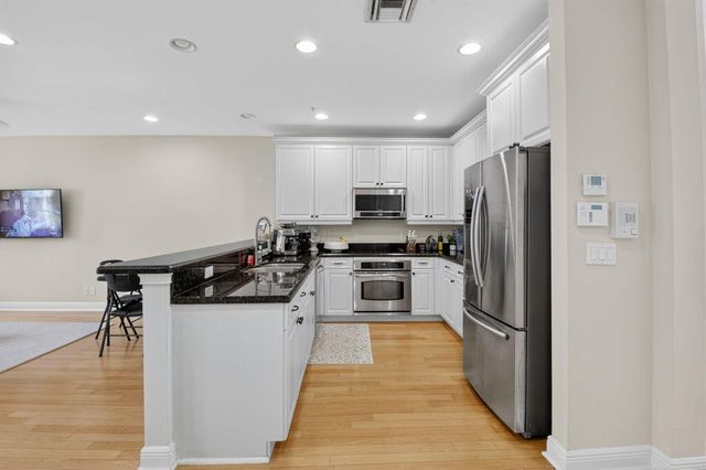 1054 E Heritage Club Circle, Delray Beach, FL 33483