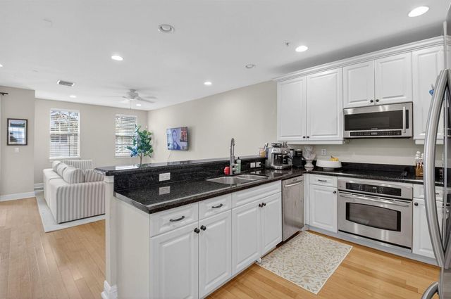 1054 E Heritage Club Circle, Delray Beach, FL 33483