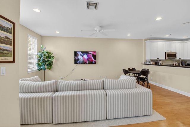 1054 E Heritage Club Circle, Delray Beach, FL 33483