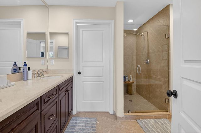 1054 E Heritage Club Circle, Delray Beach, FL 33483