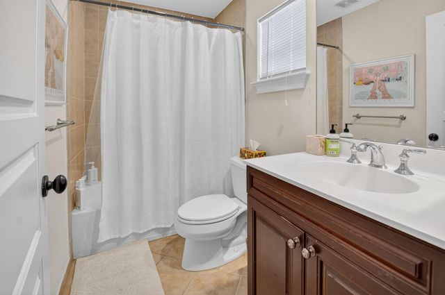 1054 E Heritage Club Circle, Delray Beach, FL 33483