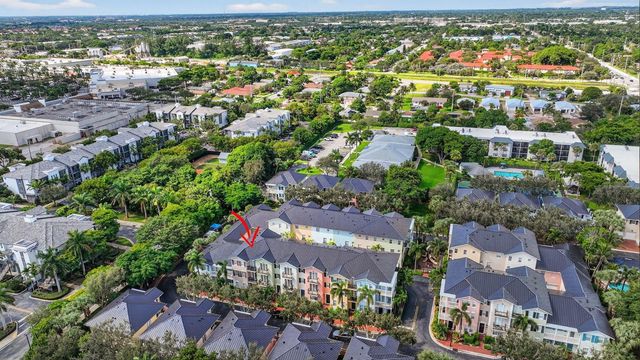 1054 E Heritage Club Circle, Delray Beach, FL 33483
