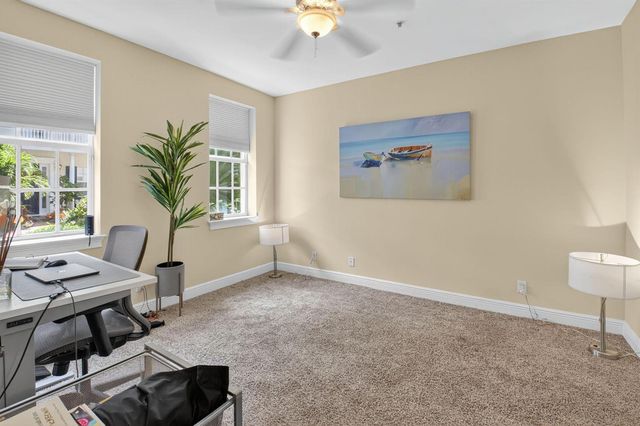 1054 E Heritage Club Circle, Delray Beach, FL 33483
