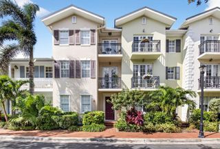 1054 E Heritage Club Circle, Delray Beach, FL 33483