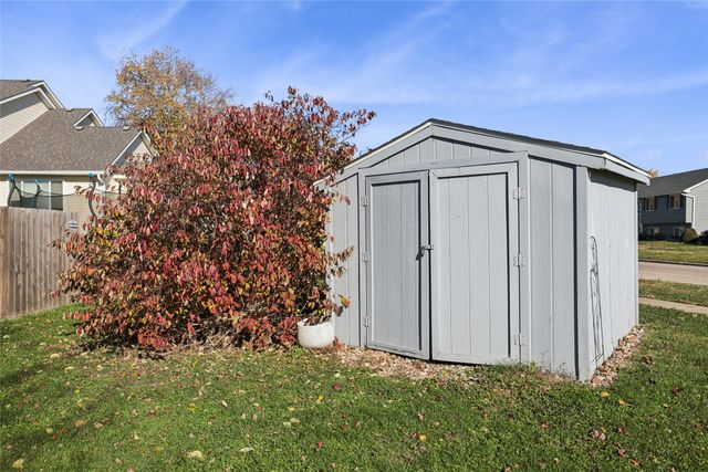 800 9th Court SE, Bondurant, IA 50035