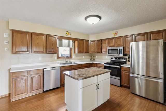 800 9th Court SE, Bondurant, IA 50035