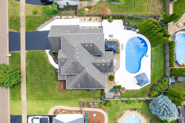 413 Windsor Drive, Oswego, IL 60543