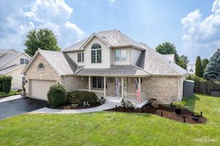 413 Windsor Drive, Oswego, IL 60543