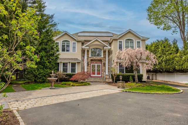 138 Cambon Avenue, Saint James, NY 11780