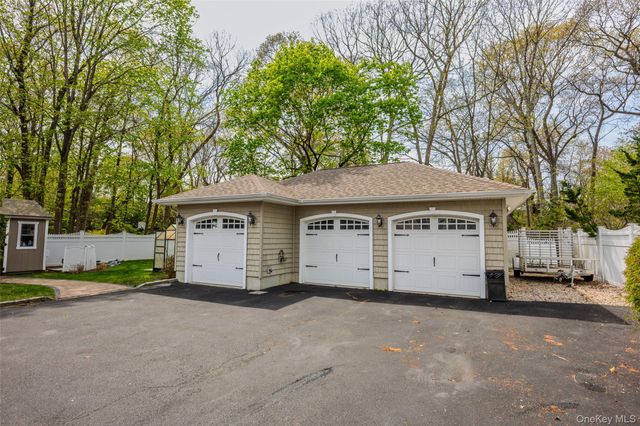 138 Cambon Avenue, Saint James, NY 11780