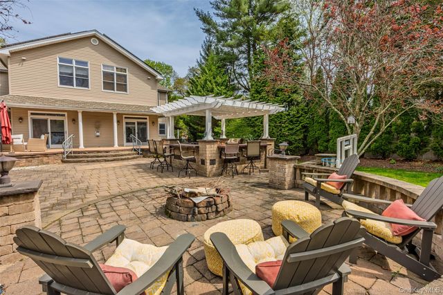 138 Cambon Avenue, Saint James, NY 11780