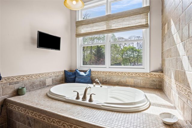 138 Cambon Avenue, Saint James, NY 11780