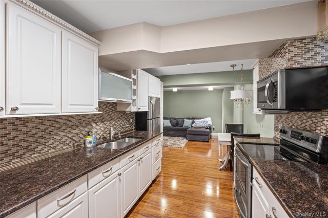 138 Cambon Avenue, Saint James, NY 11780