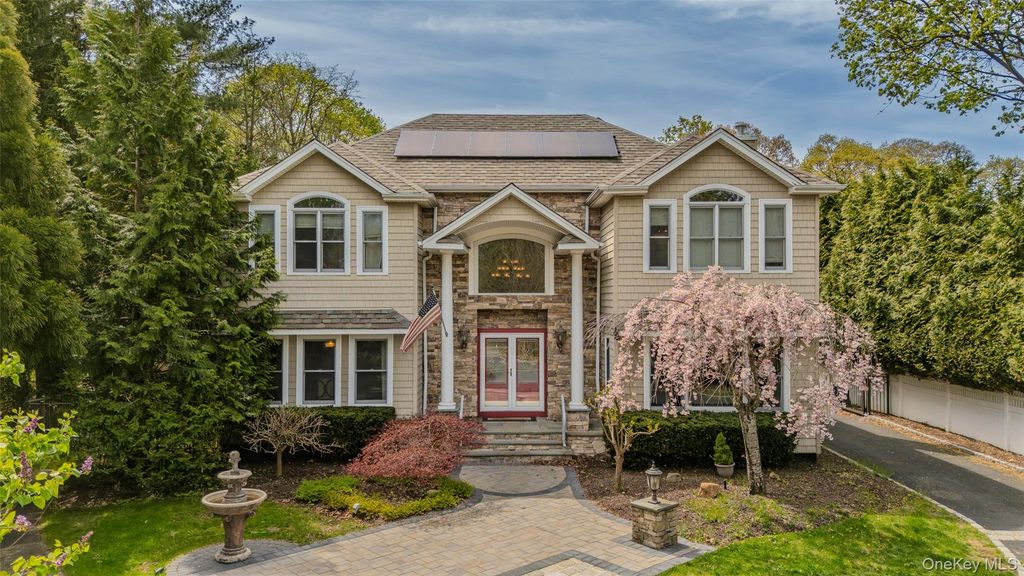 138 Cambon Avenue, Saint James, NY 11780