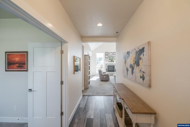 764 SE Fowler St St, Dallas, OR 97338