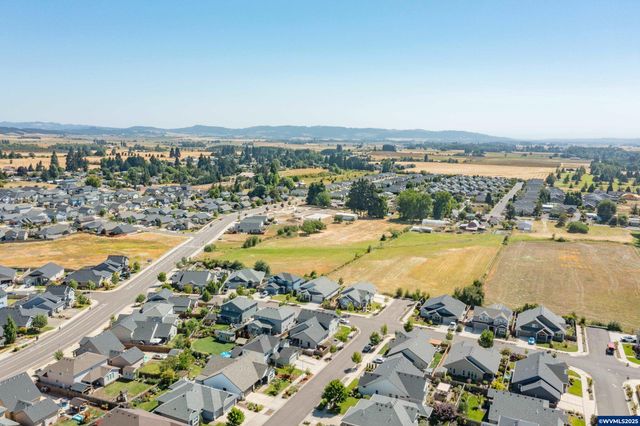 764 SE Fowler St St, Dallas, OR 97338