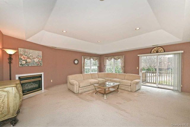 79 Lakebridge Drive S, Kings Park, NY 11754