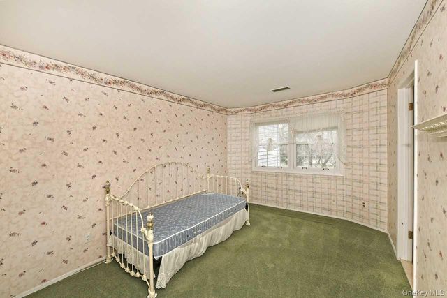 79 Lakebridge Drive S, Kings Park, NY 11754