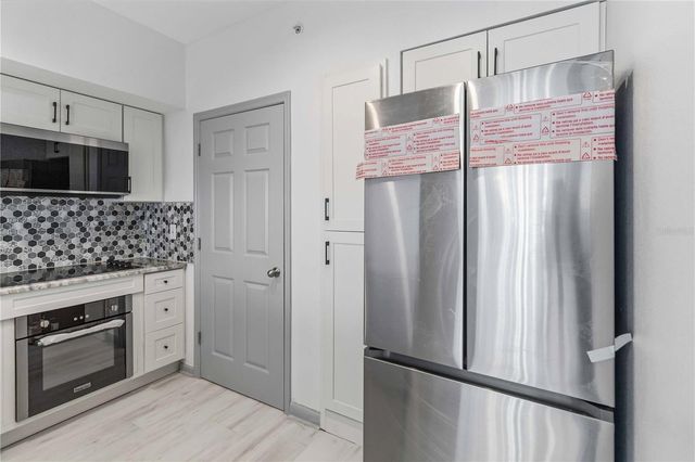 322 E CENTRAL BOULEVARD 1013, Orlando, FL 32801