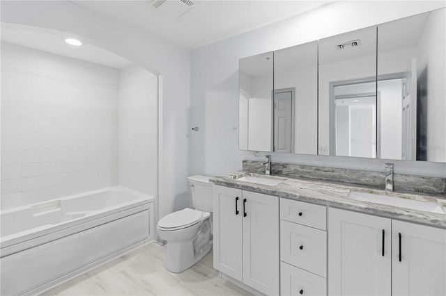 322 E CENTRAL BOULEVARD 1013, Orlando, FL 32801