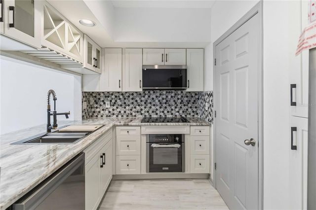 322 E CENTRAL BOULEVARD 1013, Orlando, FL 32801