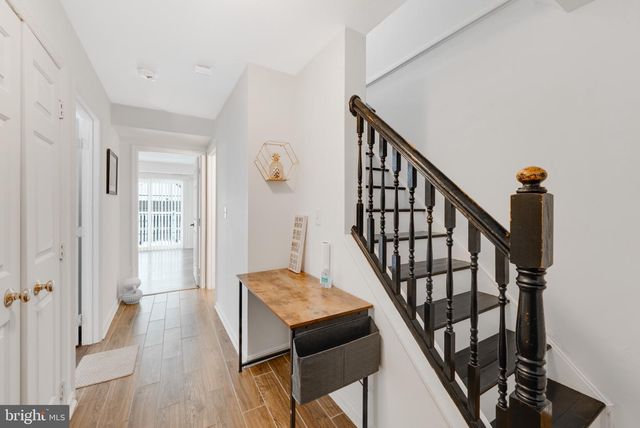 2 KNOX CIR SE, Washington, DC 20020