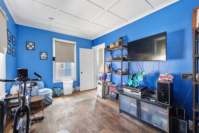 41 Euclid Ave, Springfield, MA 01108