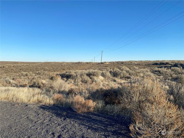 4549 W Coyote Trail, Ephrata, WA 98823
